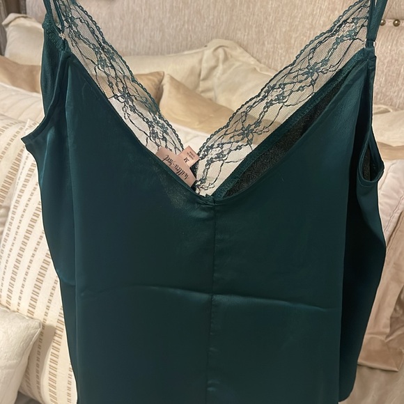 Polyester Top - Picture 6 of 9